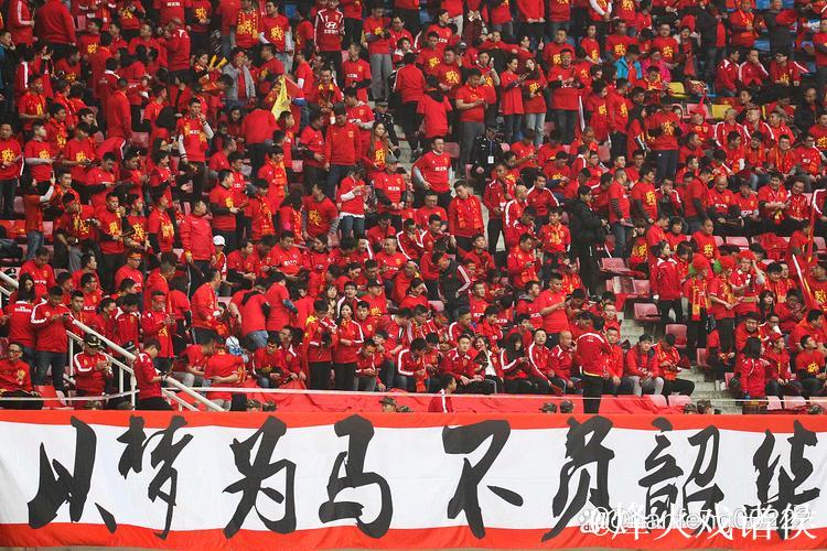 东亚杯守住底线只是及格 新周期的国足依然悬而未决 东亚杯守住底线只是及格 新周期的国足依然悬而未决