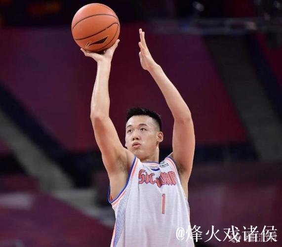 CBA伤情:景菡一遭遇左膝前交叉韧带断裂 CBA伤情:景菡一遭遇左膝前交叉韧带断裂